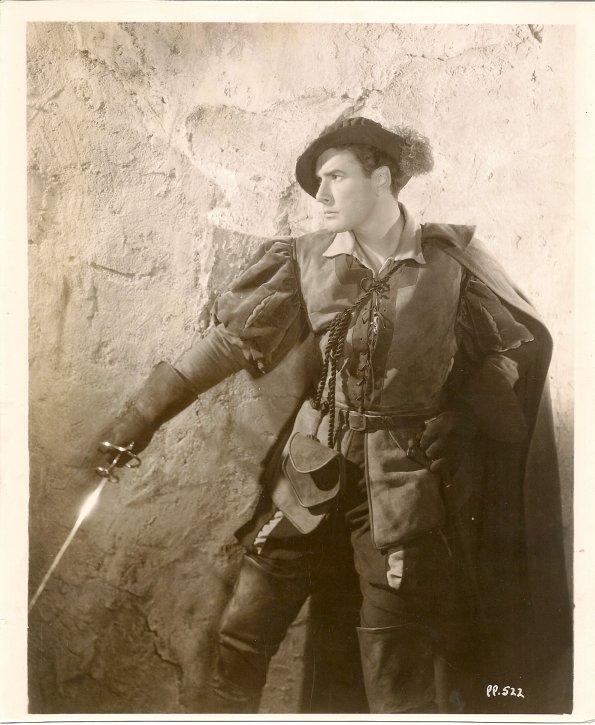 Erroll-Flynn-robin-hood